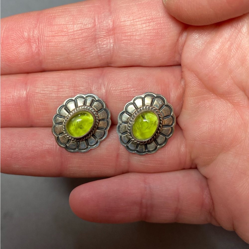 Vintage Southwest green peridot sterling silver earrings